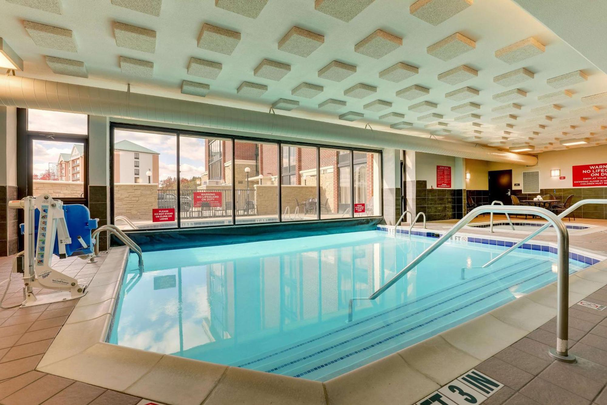Drury Inn & Suites Columbus Dublin Exterior foto